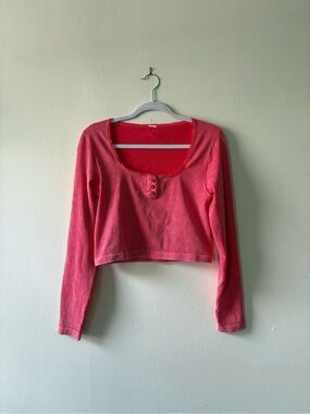 Fabletics Pink Long-Sleeve Ribbed Crop Top